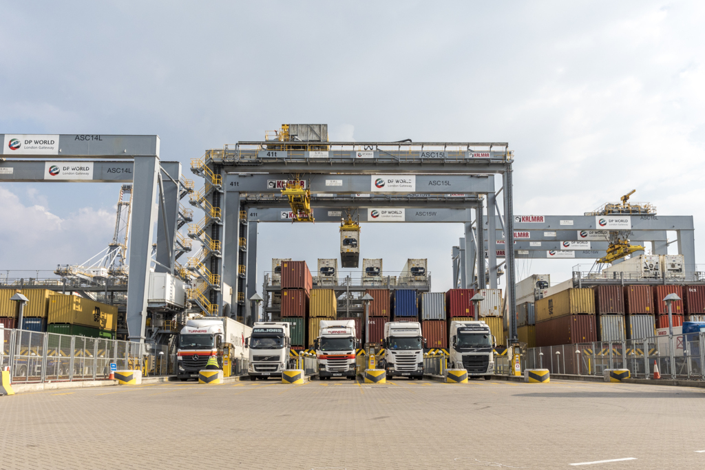 Kalmar ASCs at DP World London Gateway